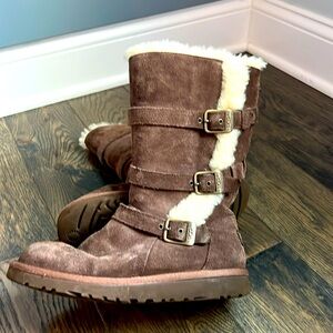 UGG Kids Maddie tall boot size 4